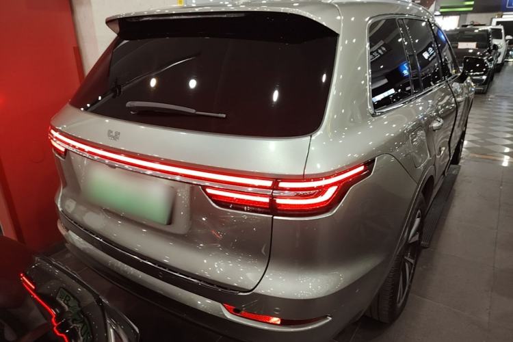 Used Li Auto ONE 2021 Extended-Range 6-Seater Version Rear Right 45 Deg