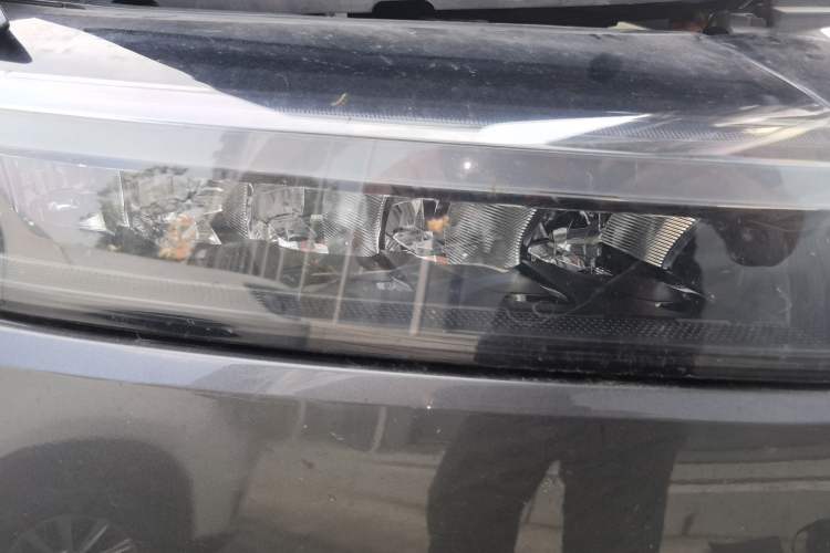 Used Li Auto ONE 2021 Extended-Range 6-Seater Version Right Front Headlight