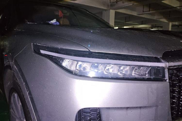Used Li Auto ONE 2021 Extended-Range 6-Seater Version Right Front Headlight
