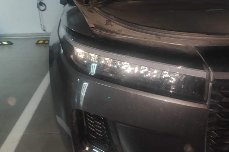 Used Li Auto ONE 2021 Extended-Range 6-Seater Version Right Front Headlight
