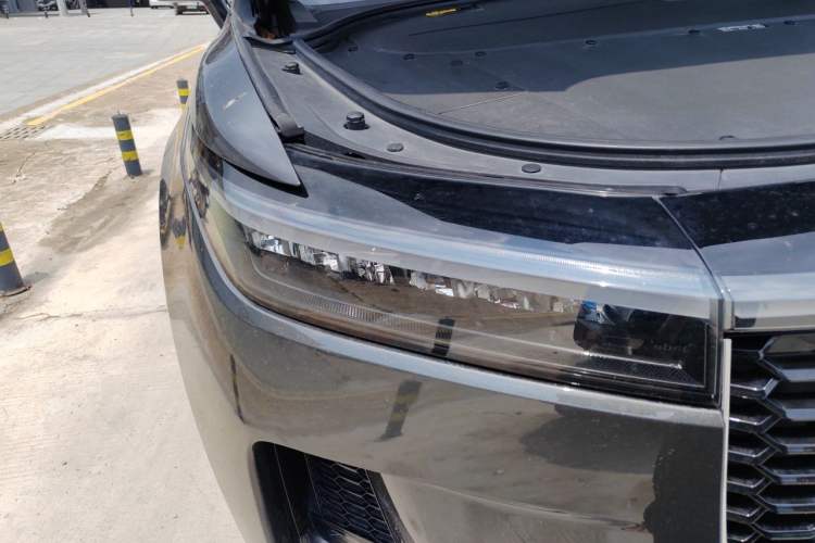 Used Li Auto ONE 2021 Extended-Range 6-Seater Version Right Front Headlight