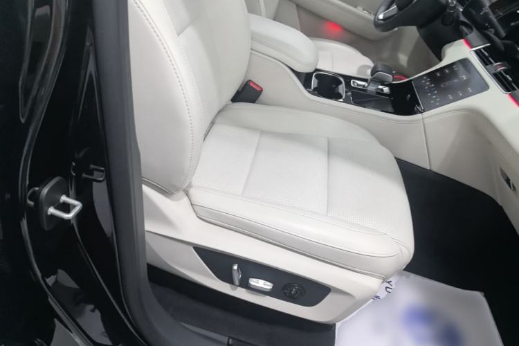Used Li Auto ONE 2021 Extended-Range 6-Seater Version Right Front Seat