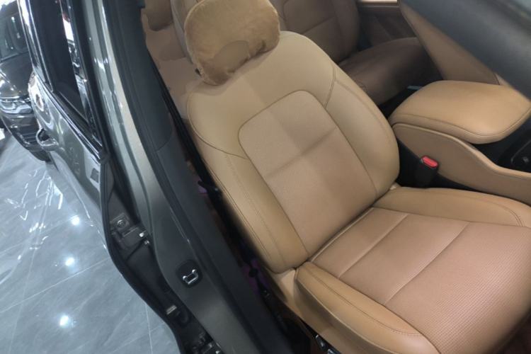 Used Li Auto ONE 2021 Extended-Range 6-Seater Version Right Front Seat