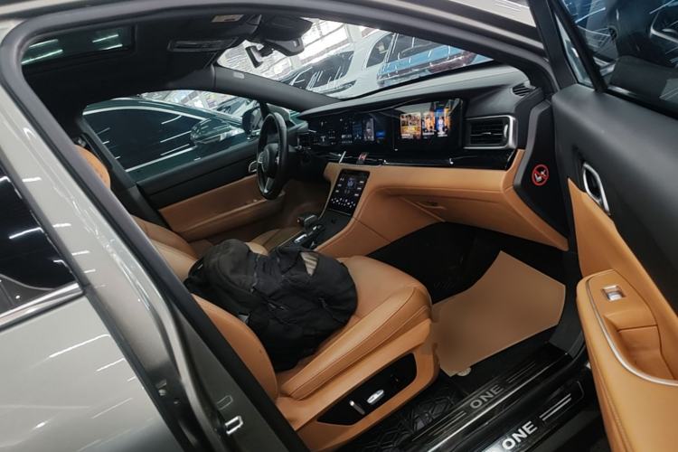 Used Li Auto ONE 2021 Extended-Range 6-Seater Version Right Front Seat
