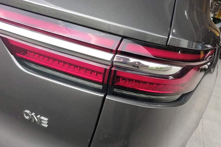 Used Li Auto ONE 2021 Extended-Range 6-Seater Version Right Rear Taillight