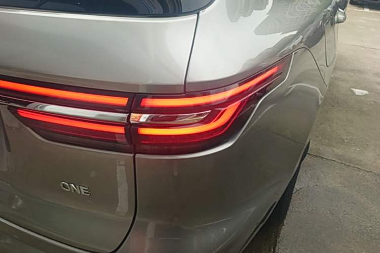 Used Li Auto ONE 2021 Extended-Range 6-Seater Version Right Rear Taillight