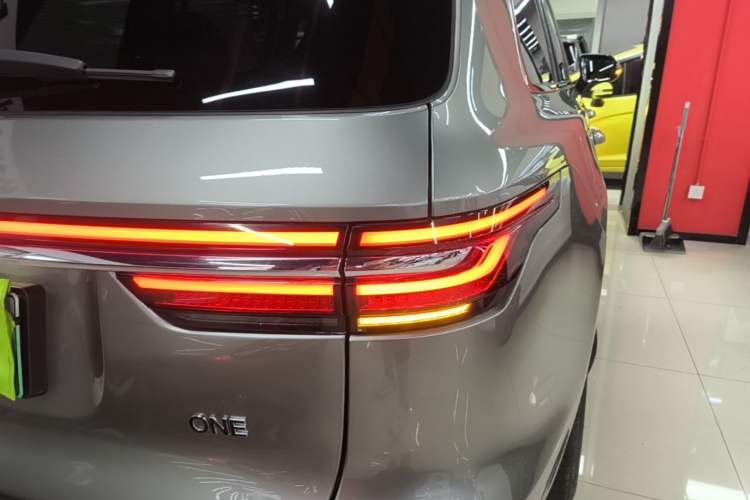 Used Li Auto ONE 2021 Extended-Range 6-Seater Version Right Rear Taillight