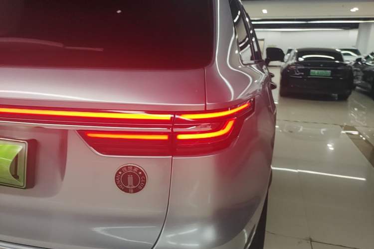 Used Li Auto ONE 2021 Extended-Range 6-Seater Version Right Rear Taillight
