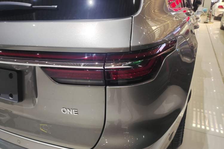 Used Li Auto ONE 2021 Extended-Range 6-Seater Version Right Rear Taillight