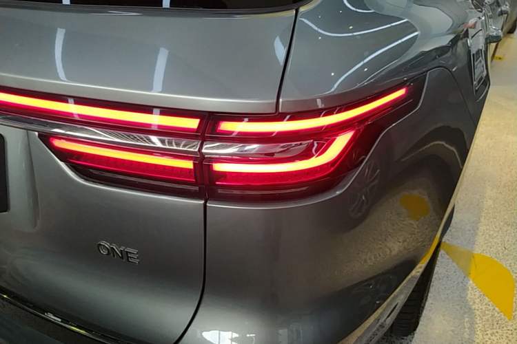 Used Li Auto ONE 2021 Extended-Range 6-Seater Version Right Rear Taillight