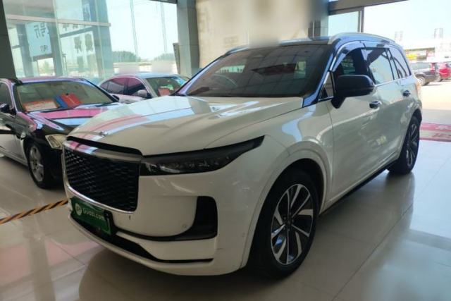 Ojetý Li Auto ONE 2021 Extended-Range 6-Seater Version