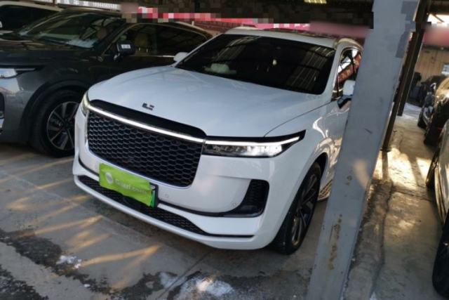 Ojetý Li Auto ONE 2021 Extended-Range 6-Seater Version