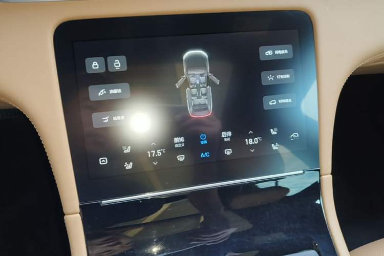 Used Li Auto ONE 2021 Extended-Range 6-Seater Version Audio And AC Panel