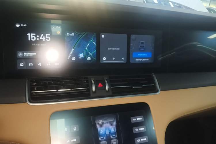 Used Li Auto ONE 2021 Extended-Range 6-Seater Version Audio And AC Panel