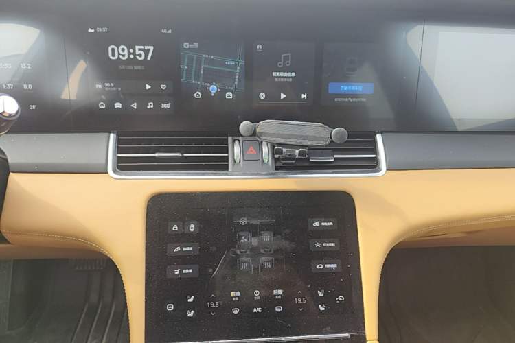 Used Li Auto ONE 2021 Extended-Range 6-Seater Version Audio And AC Panel