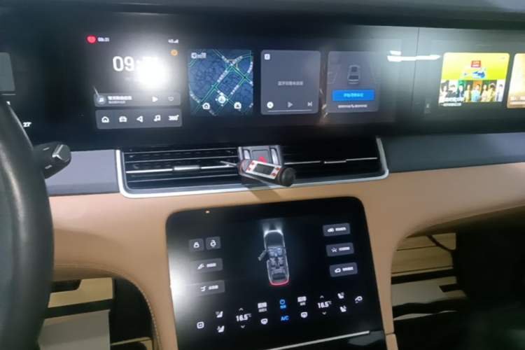 Used Li Auto ONE 2021 Extended-Range 6-Seater Version Audio And AC Panel