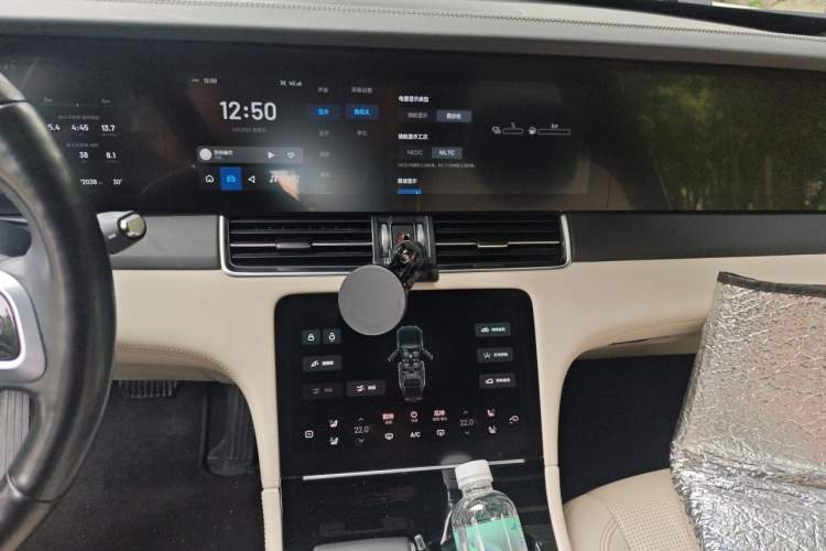 Used Li Auto ONE 2021 Extended-Range 6-Seater Version Audio And AC Panel
