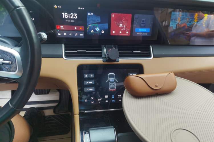 Used Li Auto ONE 2021 Extended-Range 6-Seater Version Audio And AC Panel