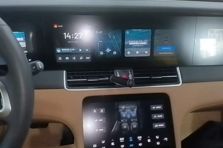 Used Li Auto ONE 2021 Extended-Range 6-Seater Version Audio And AC Panel