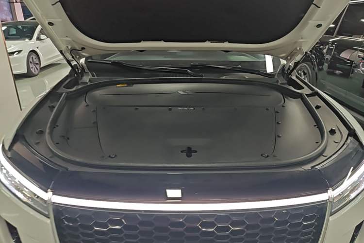 Used Li Auto ONE 2021 Extended-Range 6-Seater Version Engine Bay