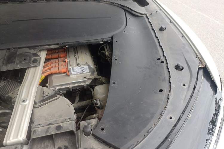 Used Li Auto ONE 2021 Extended-Range 6-Seater Version Engine Bay Left