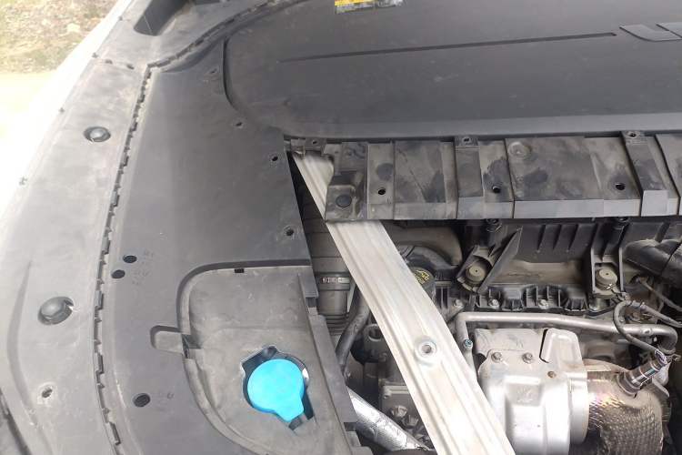 Used Li Auto ONE 2021 Extended-Range 6-Seater Version Engine Bay Right