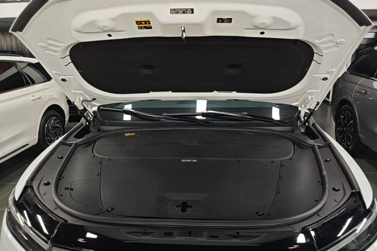 Used Li Auto ONE 2021 Extended-Range 6-Seater Version Engine Bay