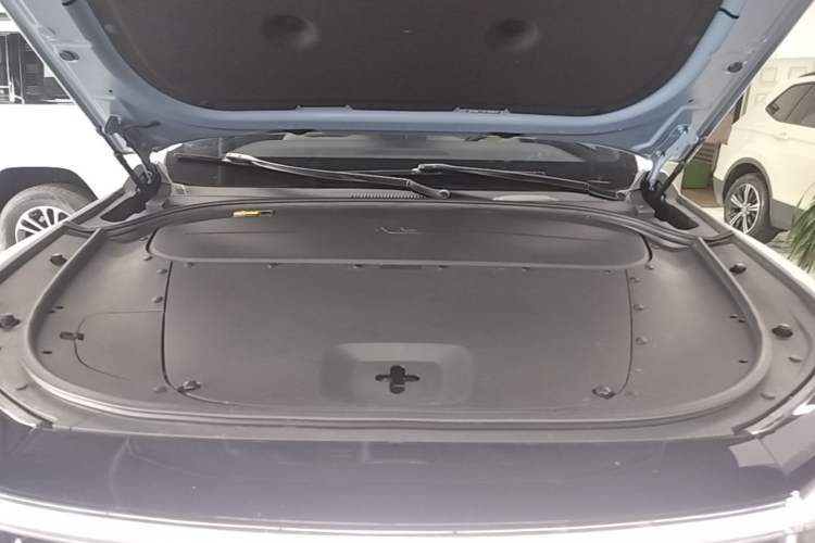 Used Li Auto ONE 2021 Extended-Range 6-Seater Version Engine Bay
