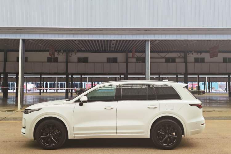 Used Li Auto ONE 2021 Extended-Range 6-Seater Version Exterior 2
