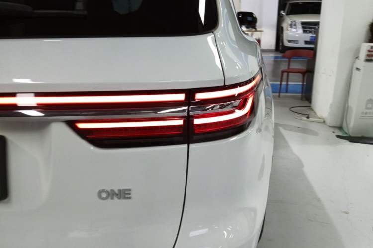 Used Li Auto ONE 2021 Extended-Range 6-Seater Version Exterior 3