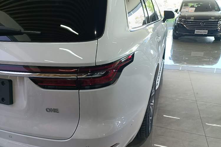Used Li Auto ONE 2021 Extended-Range 6-Seater Version Exterior 3