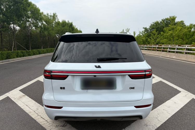 Used Li Auto ONE 2021 Extended-Range 6-Seater Version Exterior 4