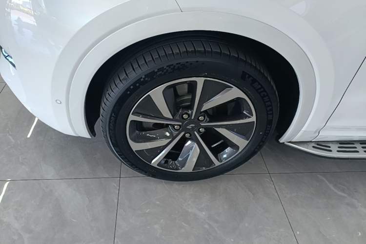 Used Li Auto ONE 2021 Extended-Range 6-Seater Version Exterior 4