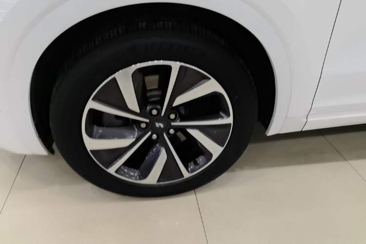 Used Li Auto ONE 2021 Extended-Range 6-Seater Version Exterior 4