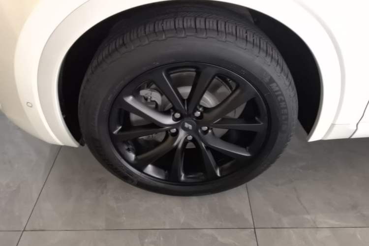 Used Li Auto ONE 2021 Extended-Range 6-Seater Version Exterior 4