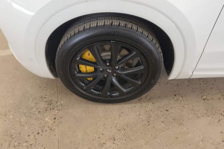 Used Li Auto ONE 2021 Extended-Range 6-Seater Version Exterior 4