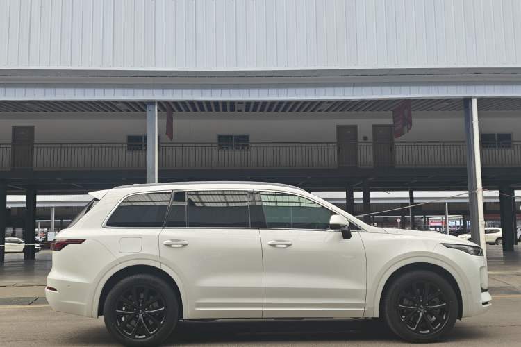 Used Li Auto ONE 2021 Extended-Range 6-Seater Version Exterior 5