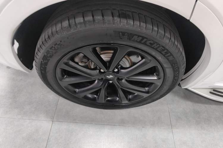 Used Li Auto ONE 2021 Extended-Range 6-Seater Version Exterior 5