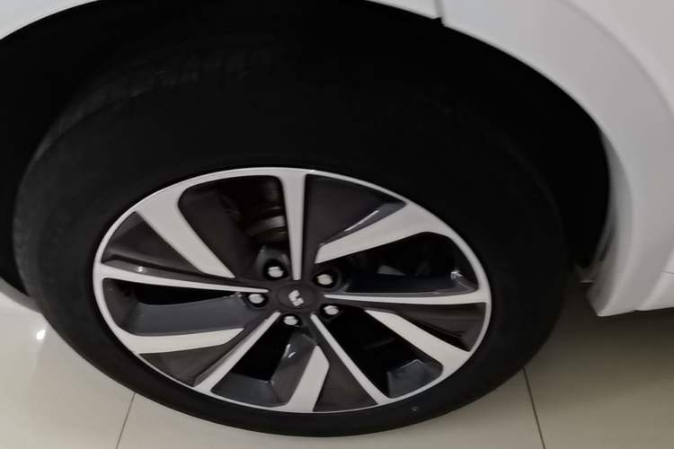 Used Li Auto ONE 2021 Extended-Range 6-Seater Version Exterior 5