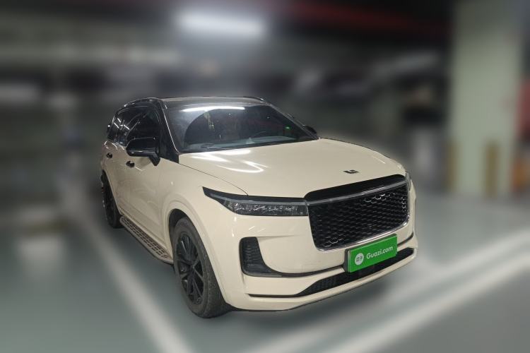 Used Li Auto ONE 2021 Extended-Range 6-Seater Version Front Right 45 Deg
