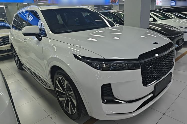 Used Li Auto ONE 2021 Extended-Range 6-Seater Version Front Right 45 Deg