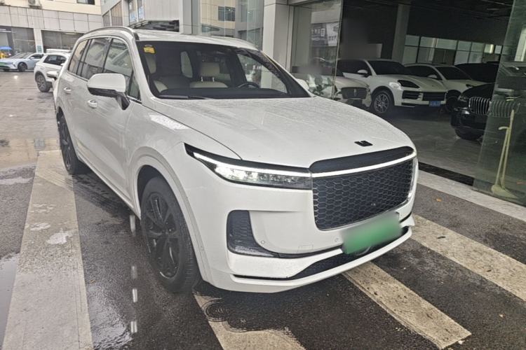 Used Li Auto ONE 2021 Extended-Range 6-Seater Version Front Right 45 Deg