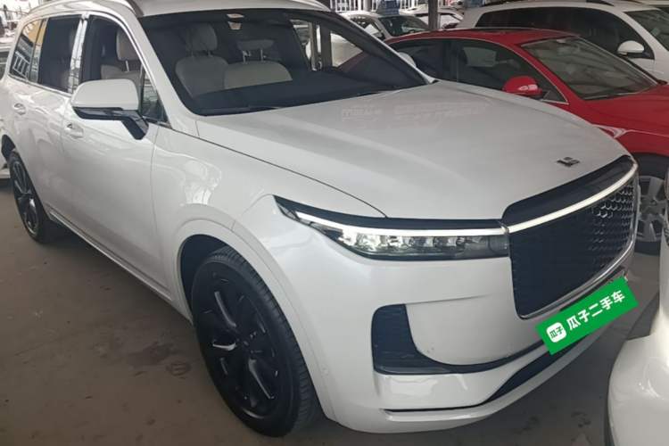 Used Li Auto ONE 2021 Extended-Range 6-Seater Version Front Right 45 Deg
