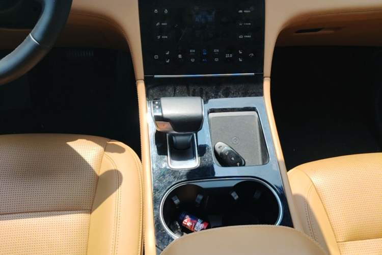 Used Li Auto ONE 2021 Extended-Range 6-Seater Version Gear Lever