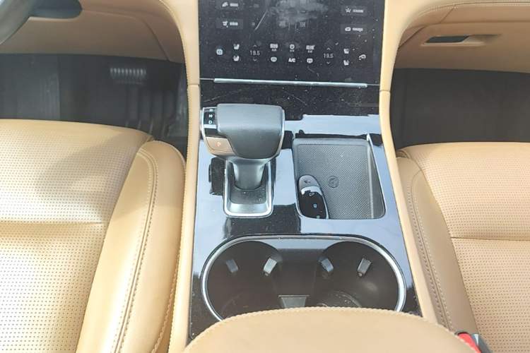 Used Li Auto ONE 2021 Extended-Range 6-Seater Version Gear Lever