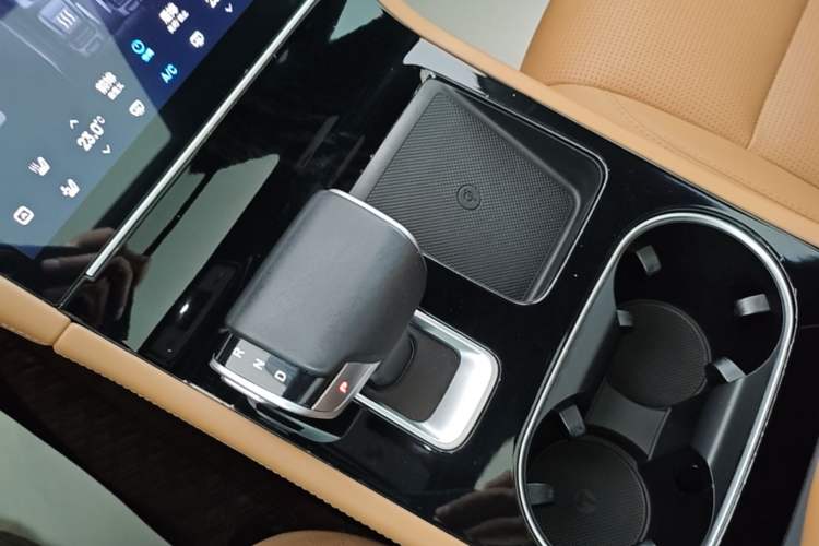 Used Li Auto ONE 2021 Extended-Range 6-Seater Version Gear Lever