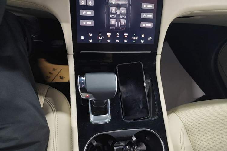 Used Li Auto ONE 2021 Extended-Range 6-Seater Version Gear Lever