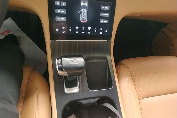 Used Li Auto ONE 2021 Extended-Range 6-Seater Version Gear Lever
