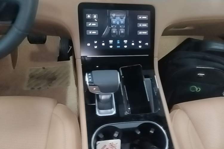 Used Li Auto ONE 2021 Extended-Range 6-Seater Version Gear Lever