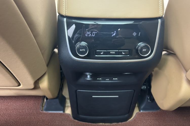 Used Li Auto ONE 2021 Extended-Range 6-Seater Version Interior 8